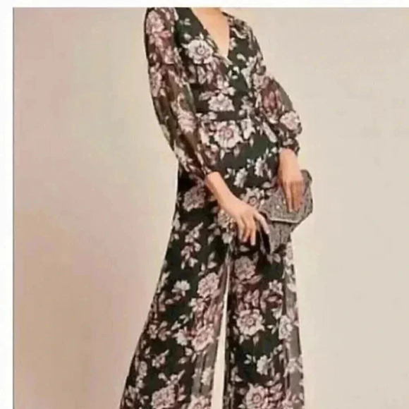 Anthropologie Navy and Flower Print Ali Jay Rompe - Picture 4 of 4